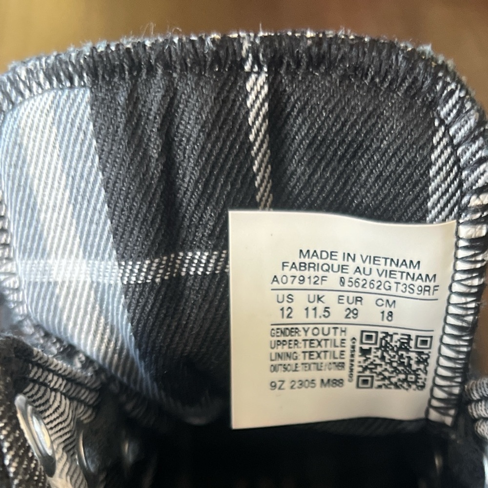 Converse Kids Black Canvas High-Tops - Picture 4 of 7